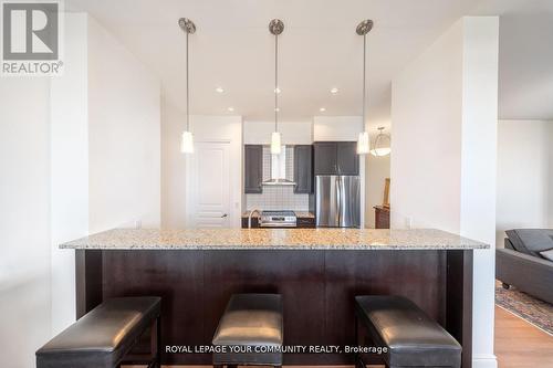 Ph01 - 9245 Jane Street, Vaughan, ON - Indoor Photo Showing Kitchen With Upgraded Kitchen