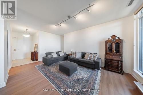 Ph01 - 9245 Jane Street, Vaughan, ON - Indoor