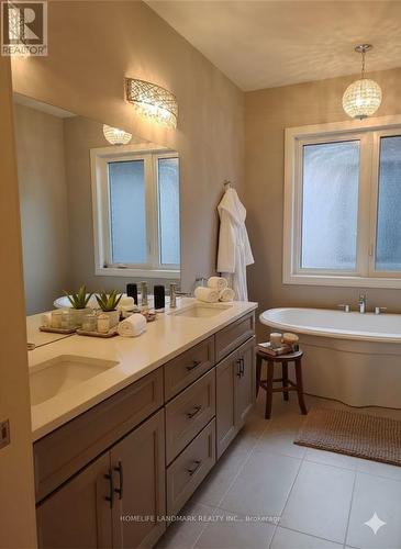 53 Carrick Trail, Welland, ON - Indoor Photo Showing Bathroom
