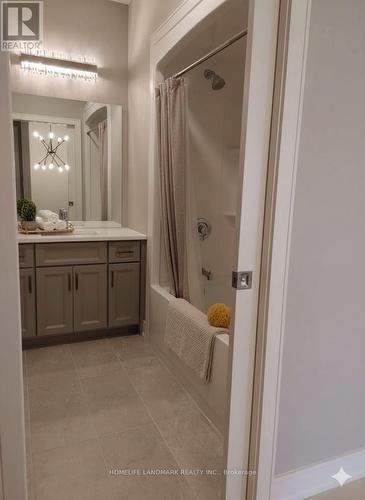 53 Carrick Trail, Welland, ON - Indoor Photo Showing Bathroom
