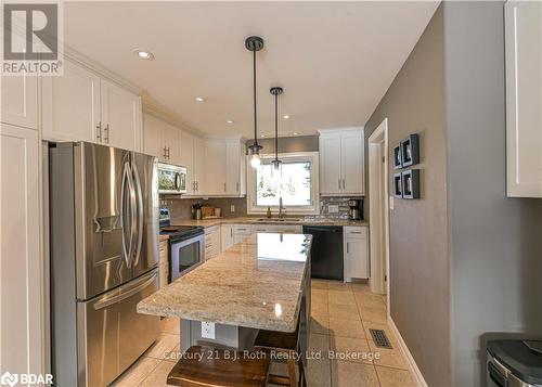 8222 County Rd 169 Road, Severn, ON - Indoor Photo Showing Kitchen
