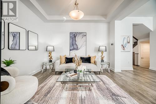3190 William Cutmore Boulevard, Oakville, ON - Indoor Photo Showing Living Room