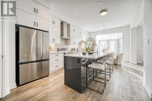 3190 William Cutmore Boulevard, Oakville, ON - Indoor Photo Showing Kitchen With Stainless Steel Kitchen With Upgraded Kitchen