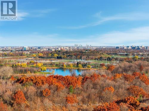 4307 Garnetwood Chase, Mississauga, ON - Outdoor With View