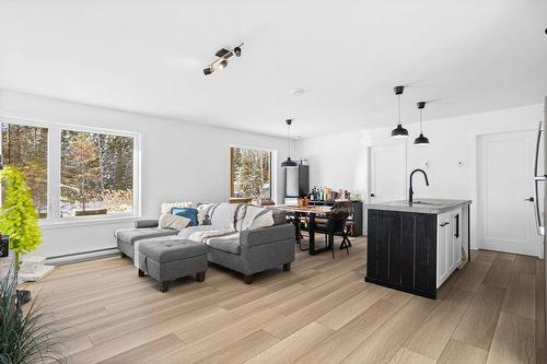 Vue d'ensemble - 4701  - 4703 Rue Du Gai-Luron, Sainte-Adèle, QC - Indoor Photo Showing Other Room