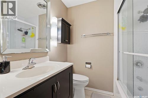 3020 14Th Street E, Saskatoon, SK - Indoor Photo Showing Bathroom