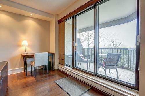 Bureau - H-3-5955 Av. Wilderton, Montréal (Côte-Des-Neiges/Notre-Dame-De-Grâce), QC - Indoor Photo Showing Other Room