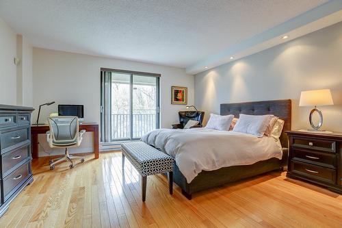 Chambre à coucher principale - H-3-5955 Av. Wilderton, Montréal (Côte-Des-Neiges/Notre-Dame-De-Grâce), QC - Indoor Photo Showing Bedroom