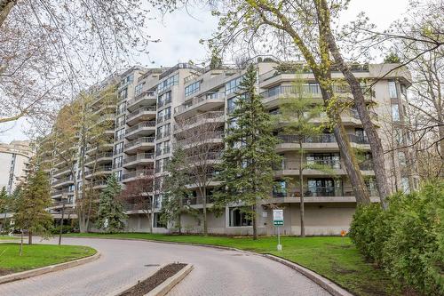 Façade - H-3-5955 Av. Wilderton, Montréal (Côte-Des-Neiges/Notre-Dame-De-Grâce), QC - Outdoor With Balcony With Facade