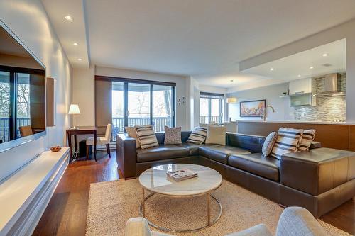 Salon - H-3-5955 Av. Wilderton, Montréal (Côte-Des-Neiges/Notre-Dame-De-Grâce), QC - Indoor Photo Showing Living Room