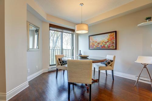 Salle à manger - H-3-5955 Av. Wilderton, Montréal (Côte-Des-Neiges/Notre-Dame-De-Grâce), QC - Indoor Photo Showing Dining Room