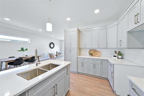 11 Parkrose Pl, St Adolphe, MB 