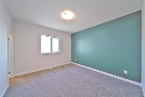 11 Parkrose Pl, St Adolphe, MB 