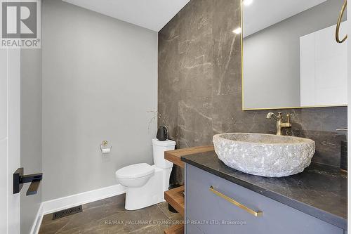 623 Rowanwood Avenue, Ottawa, ON - Indoor Photo Showing Bathroom