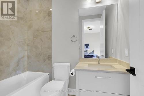 623 Rowanwood Avenue, Ottawa, ON - Indoor Photo Showing Bathroom