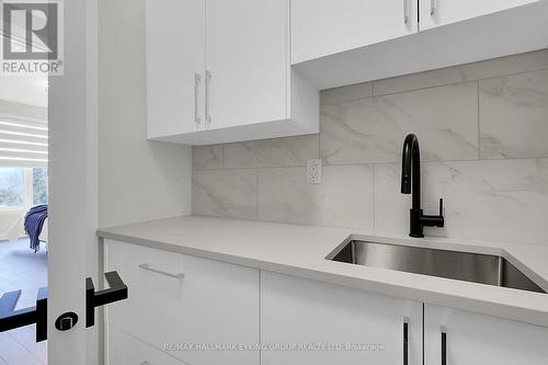 623 Rowanwood Avenue, Ottawa, ON - Indoor Photo Showing Kitchen