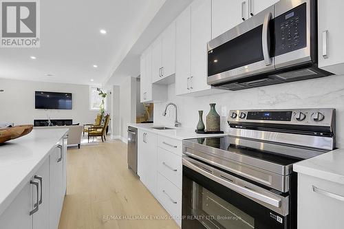623 Rowanwood Avenue, Ottawa, ON - Indoor Photo Showing Kitchen With Upgraded Kitchen