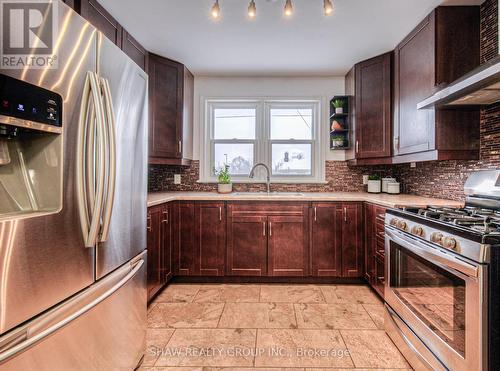 60 Dudhope Avenue, Cambridge, ON - Indoor Photo Showing Kitchen