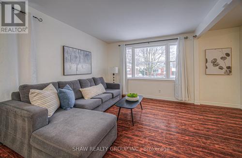 60 Dudhope Avenue, Cambridge, ON - Indoor Photo Showing Living Room