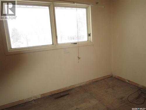514 3Rd Avenue E, Assiniboia, SK - Indoor Photo Showing Other Room