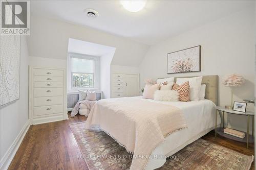65 Chatsworth Drive, Toronto, ON - Indoor Photo Showing Bedroom