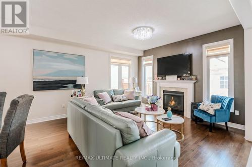 47 Lewis Avenue, Bradford West Gwillimbury, ON - Indoor Photo Showing Living Room With Fireplace