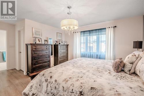 47 Lewis Avenue, Bradford West Gwillimbury, ON - Indoor Photo Showing Bedroom