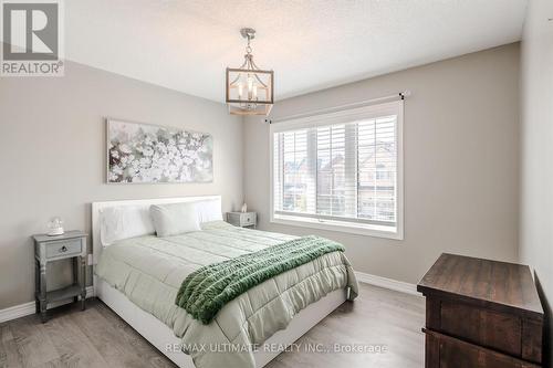 47 Lewis Avenue, Bradford West Gwillimbury, ON - Indoor Photo Showing Bedroom