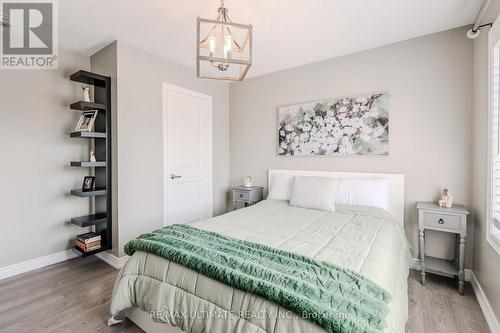 47 Lewis Avenue, Bradford West Gwillimbury, ON - Indoor Photo Showing Bedroom