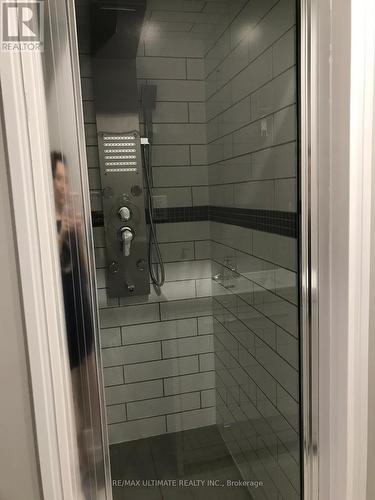 47 Lewis Avenue, Bradford West Gwillimbury, ON - Indoor Photo Showing Bathroom