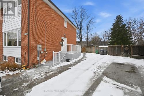 Main and Upper Levels Included! - 2299 Wiseman Court, Mississauga, ON - Outdoor