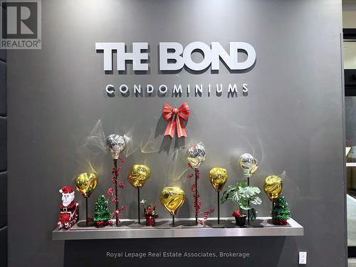 2612 - 290 Adelaide Street W, Toronto, ON -  Photo Showing Other Room