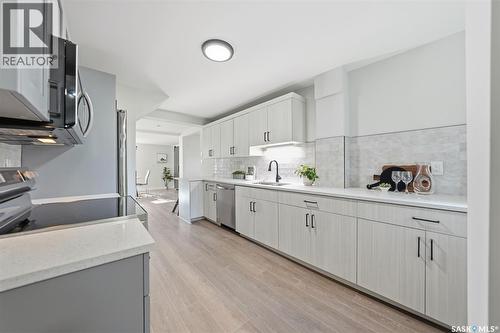 622 31St Street W, Saskatoon, SK - Indoor Photo Showing Kitchen