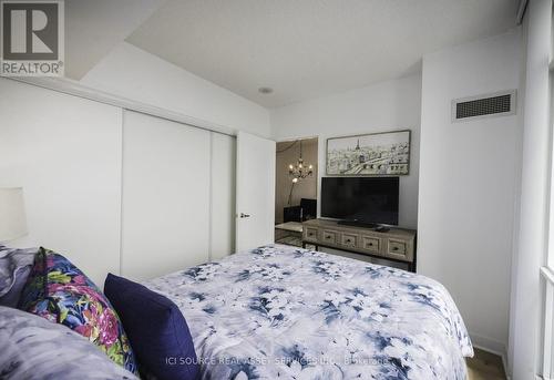 2612 - 11 Brunel Court, Toronto, ON - Indoor Photo Showing Bedroom