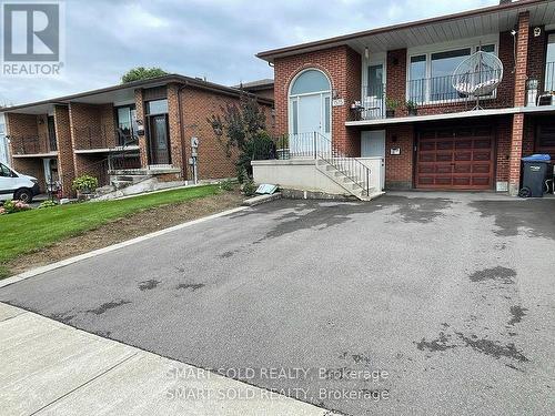 1575 Corkstone Glade, Mississauga, ON - Outdoor
