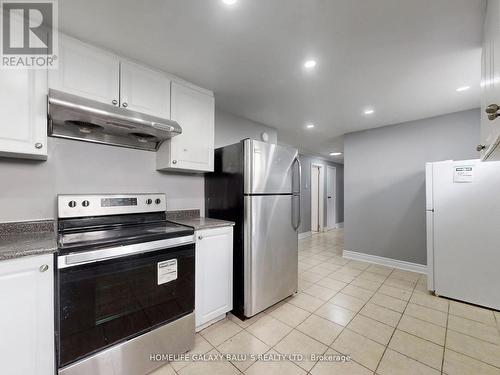 76 Lowry Square, Toronto, ON - Indoor Photo Showing Kitchen