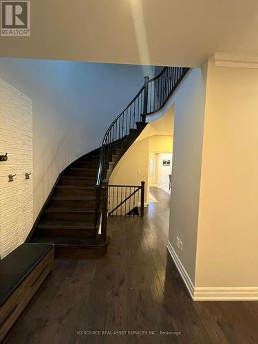 Upper - 419 Seneca Court, Newmarket, ON - Indoor Photo Showing Other Room