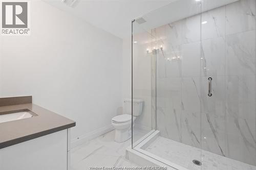510 Veneto Street, Lakeshore, ON - Indoor Photo Showing Bathroom