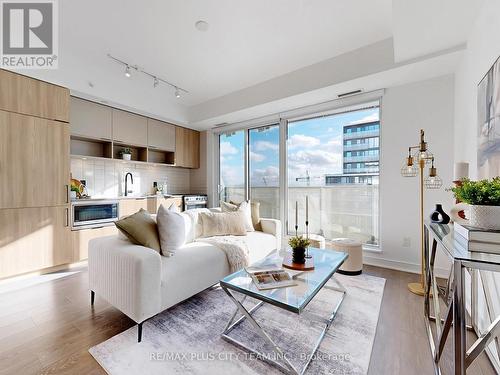 804 - 60 TANNERY ROAD  Toronto, ON M5A 0S8