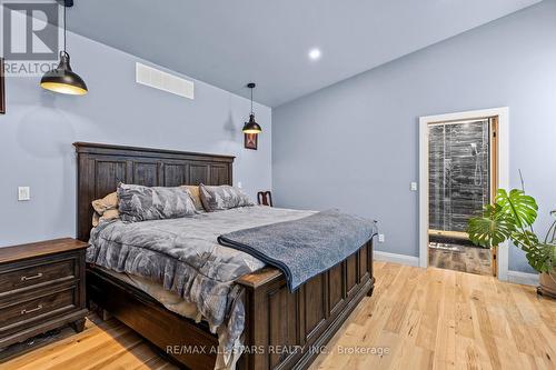 1062 Northline Road, Kawartha Lakes (Fenelon Falls), ON - Indoor Photo Showing Bedroom