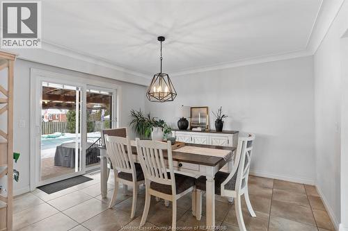 2733 Mckay Avenue, Windsor, ON - Indoor Photo Showing Dining Room