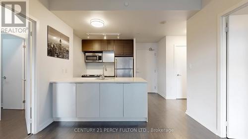 210 - 62 Forest Manor Road, Toronto, ON - Indoor Photo Showing Kitchen