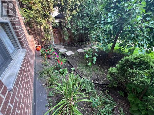 105 - 5 Shady Golfway, Toronto, ON - Outdoor