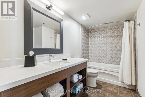 317 - 170 Jozo Weider Boulevard, Blue Mountains, ON - Indoor Photo Showing Bathroom