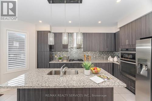 52 Blackberry Valley Crescent, Caledon, ON - Indoor Photo Showing Kitchen With Double Sink With Upgraded Kitchen