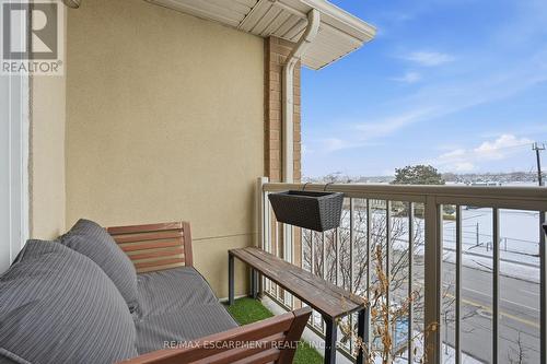 405 - 4450 Fairview Street, Burlington, ON - Outdoor With Exterior