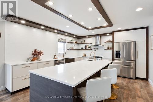 5229 Wales Crescent, Malahide (Copenhagen), ON - Indoor Photo Showing Kitchen With Upgraded Kitchen