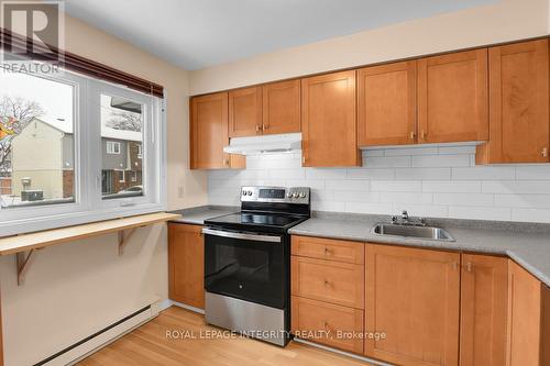 1312 Alness Court, Ottawa, ON - Indoor Photo Showing Kitchen