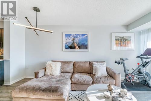 612 - 125 Western Battery Road, Toronto, ON - Indoor Photo Showing Living Room