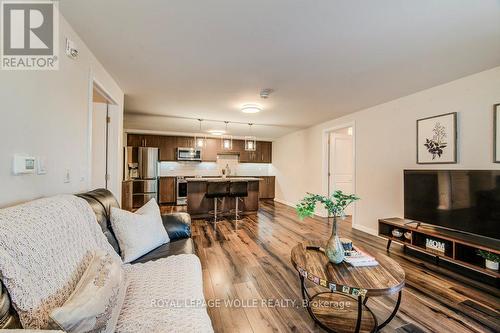 403 - 778 Laurelwood Drive, Waterloo, ON - Indoor Photo Showing Living Room